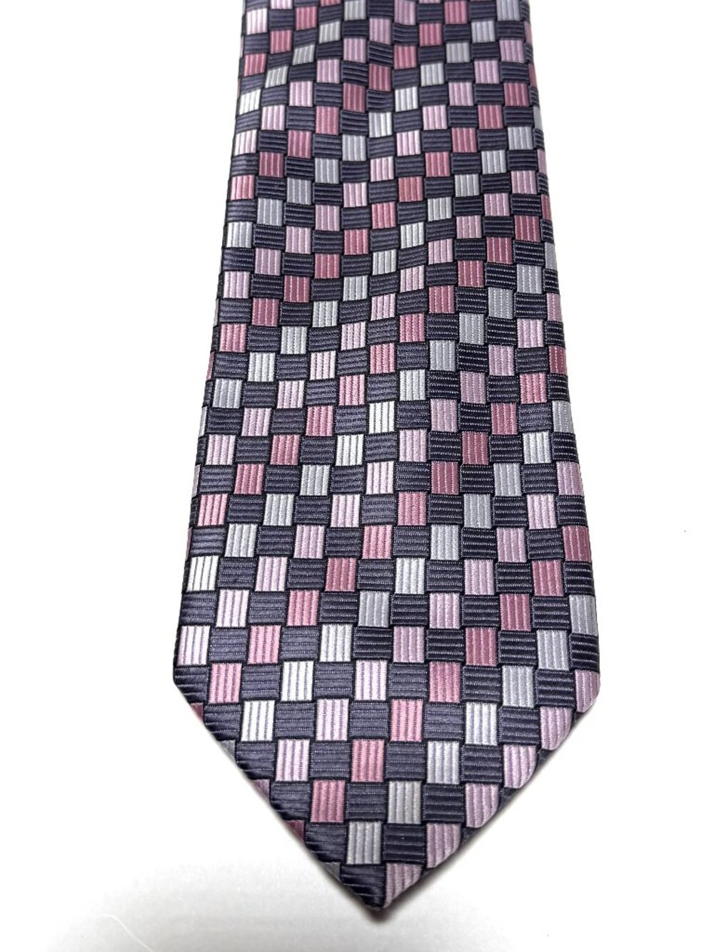 Harvé Benard Geometric Pattern Men’s Tie Pink Grey Black